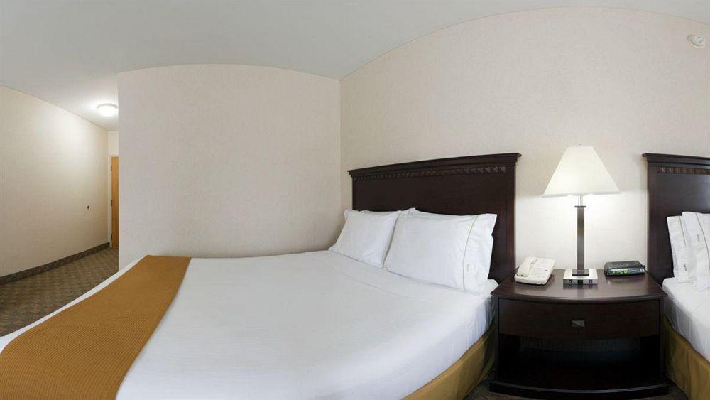 Holiday Inn Express & Suites Carneys Point - Pennsville By Ihg Kültér fotó